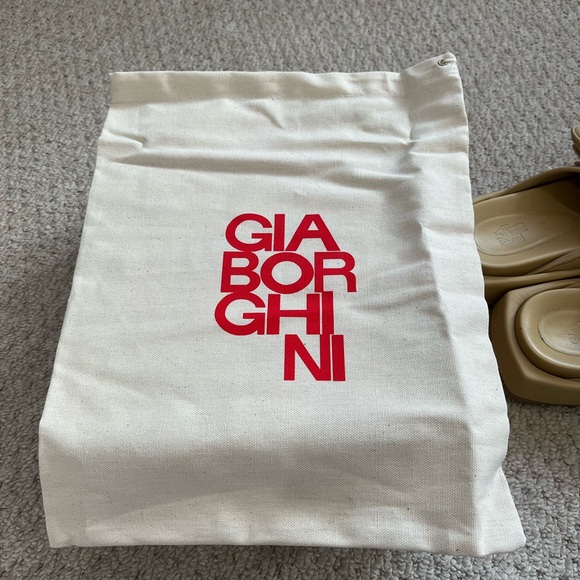 Gia Borghini Scuba Slides in Butter Yellow Size 38.5 (US 8-8.5) - Picture 8 of 10